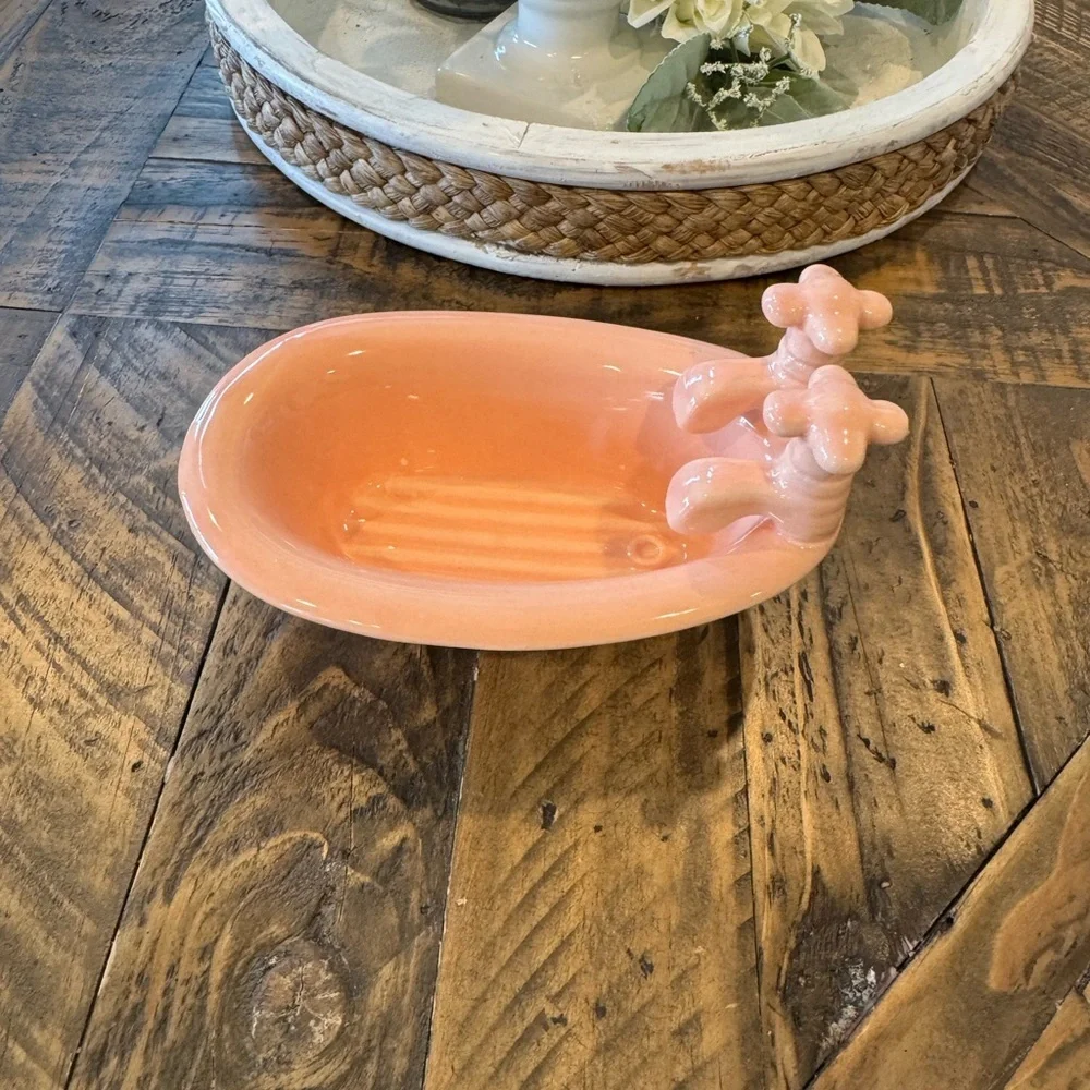 Vintage 1980’s Ceramic pink Soap Dish